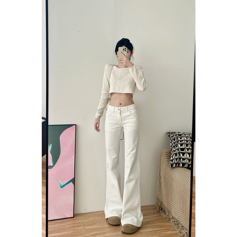 Spring new arrivals: high-waisted, slimming, low-rise, slightly flared jeans for tall women, white, leg-lengthening, floor-length pants