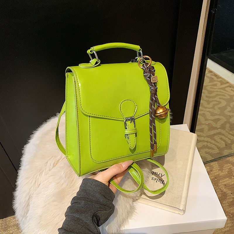 2025 nuevo estilo de moda de piel de cera de aceite de gran capacidad bolsa de viaje mochila multifuncional mochila de hombro color sólido