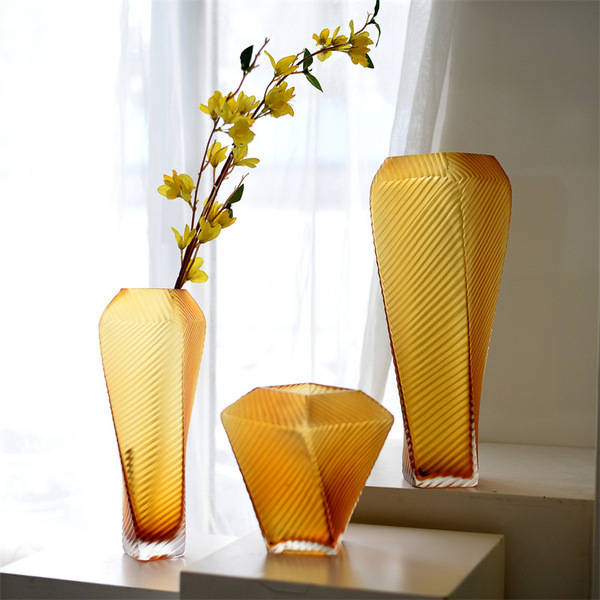 Modern classic sophisticated amber glass elite pyramid