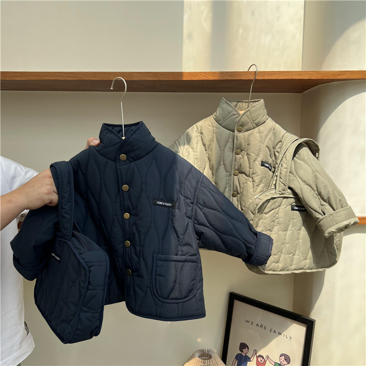 2024 Winterkleidung für Kinder mit Taschen Kleidung Koreanische Jungen Mädchen Kennzeichnung Stepp leichte und dünne Strickjacken Baumwolle_voghion.com