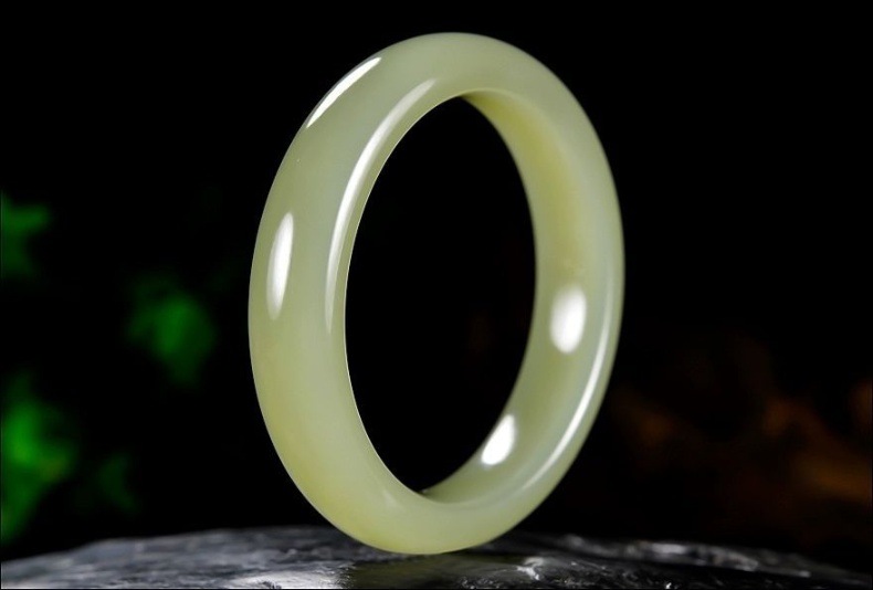 Vòng tay ngọc bích Hetian Tân Cương tự nhiên màu xanh trứng vịt – đường kính trong 54–64 mm chi tiết 14