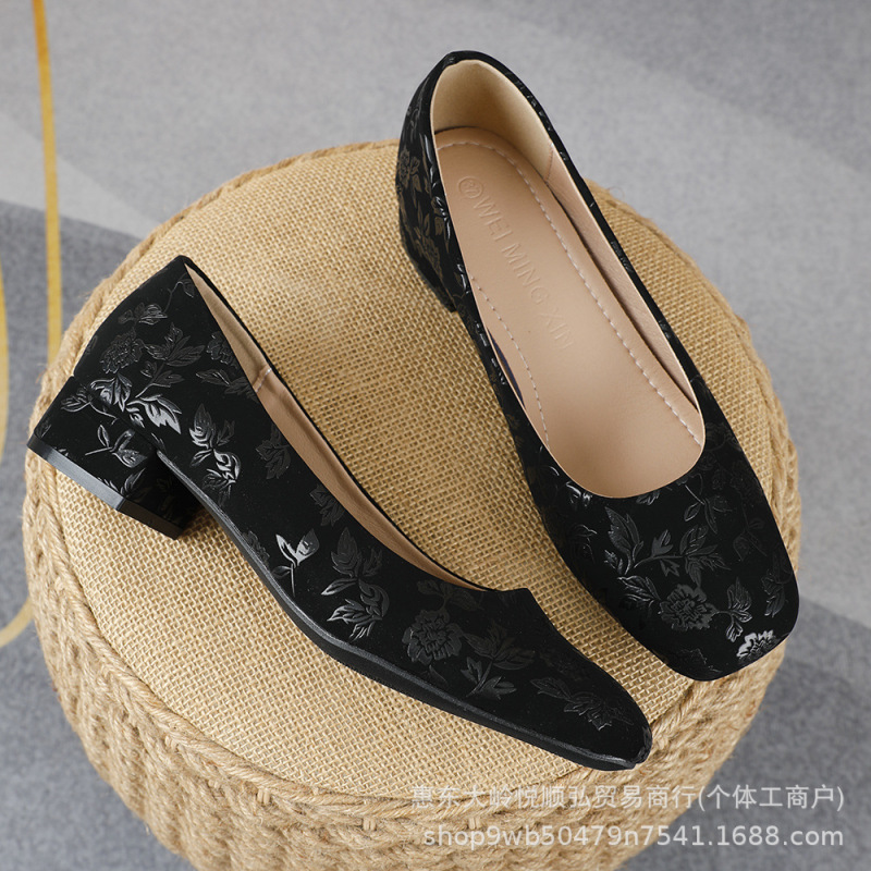 Women's Shallow-Mouthed Single Shoes with Floral Embossing, Square Toe, Low Heel, Chunky Heel Shoes, Wholesale for Foreign Trade and Cross-Border Commuting Casual Women's Shoes