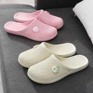 2020 Summer new hole sandals flat closed toe women's slippers soft bottom non-slip indoor and outdoor casual bathroom slippers