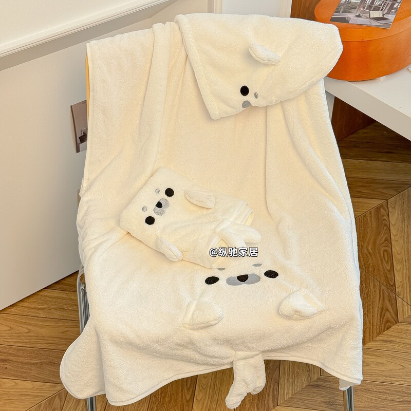 Cute Seal Bath Towel for Women, Coral Velvet, Water-Absorbent, Quick-Drying, Couple Bath Towel, Thickeneded Student Towel, Home Dormitory