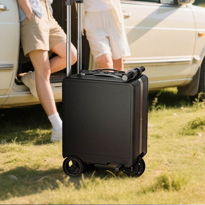 Traveling Abroad, Tourist Attractions Can Be Used as Electric Suitcases, Which Can Be Used as Alternatives to Folding Bicycles to Carry Things