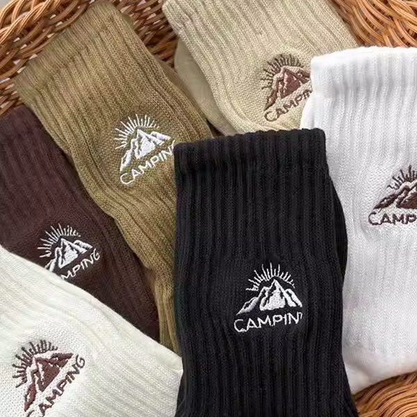 Outdoor Mountain-Style Retro Workwear Camping Snow Mountain Embroidery Socks Japanese Trendy Fashion Sports Mid-Calf Socks for Men and Women