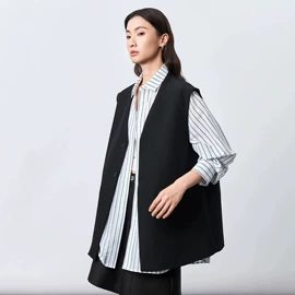 女式针织衫;女式T恤;女式衬衫