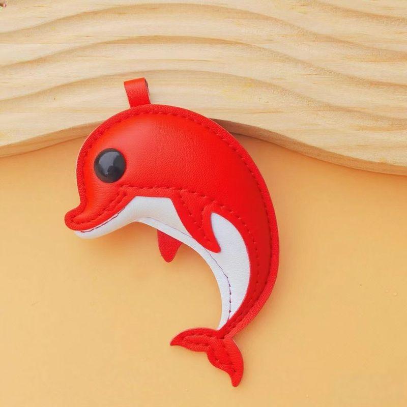 漫画革海洋動物キーホルダーファッションクリエイティブクジラカピバラ絶妙なカーアクセサリーバックパックペンダント|undefined