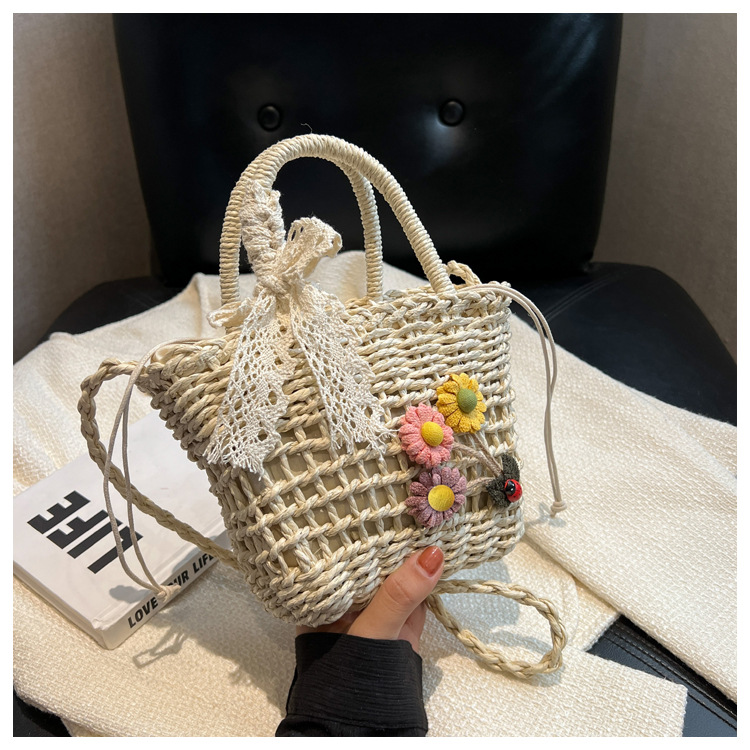 Women's Small Spring&Summer Straw Flower Vacation Beach Weave String Straw Bag display picture 27