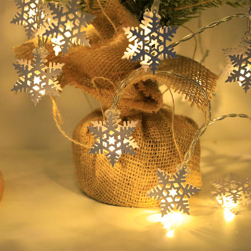 LED電池ランプはクリスマスツリーの鹿のクリスマスの靴下の手袋の鈴の雪の老人のクリスマスの鉄の芸の装飾の明かりをつなぎます。|undefined