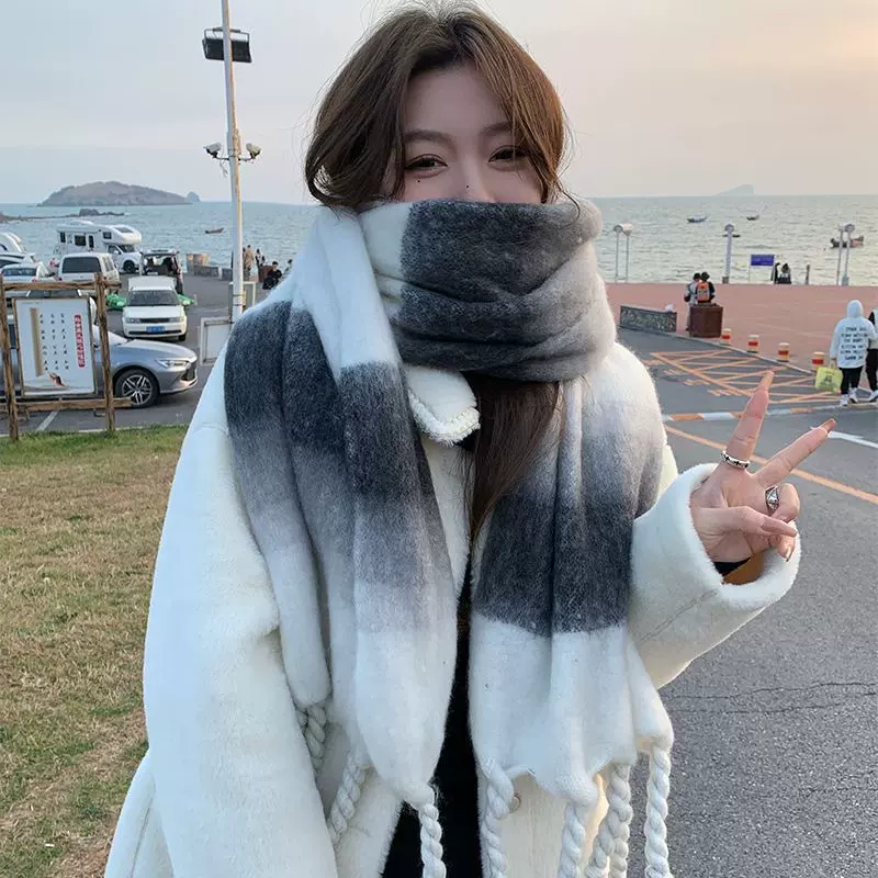 秋冬季时尚简约渐变色保暖围巾韩版韩式女休闲风优雅气质流苏披肩