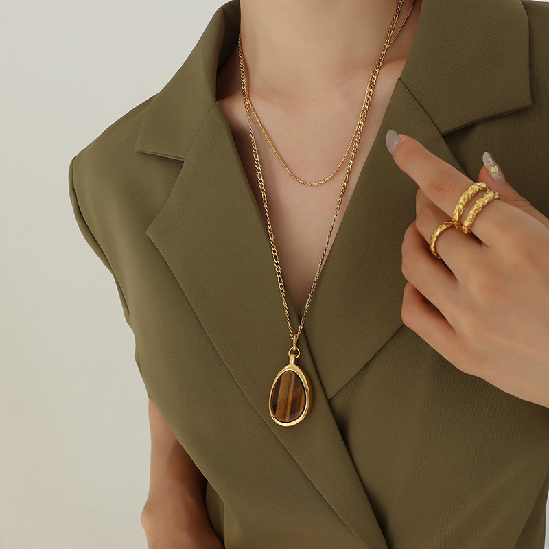 Natural Crystal And Gemstone Jewelry Brings Luck, Conveying Warmth, Clarity And Gentle Positive Energy, Making Every Day Feel Peaceful And Grounded. S_voghion.com