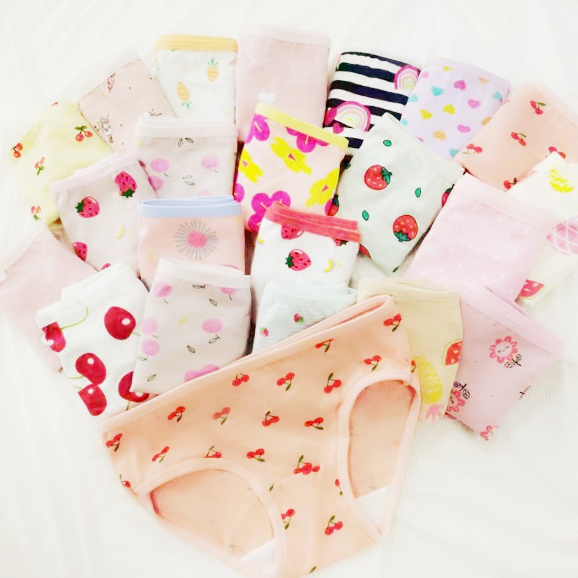 Factory Wholesale Children's Foreign Goods Cotton Girl's Multi-Style Small Edge Triangular Underwear Foreign Trade Goods