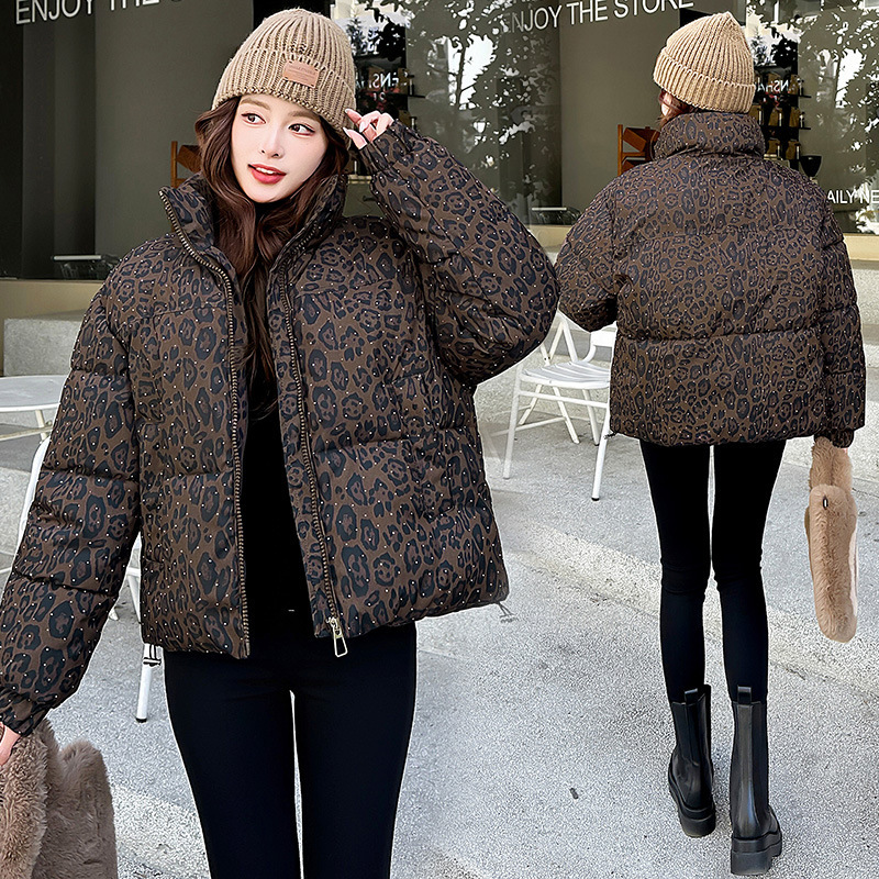 Short down Cotton Jacket for Women 2025 Winter New Loose Hooded Slim Leopard Print Shiny Bread Jacket Trendy Short down Cotton Jacket for Women 2025 Winter New Loose Hooded Slim Leopard Print Shiny Bread Jacket Trendy