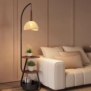 2026 high-style retro french floor lamp recommendation | brass frame, three-level dimming, creamy aesthetic