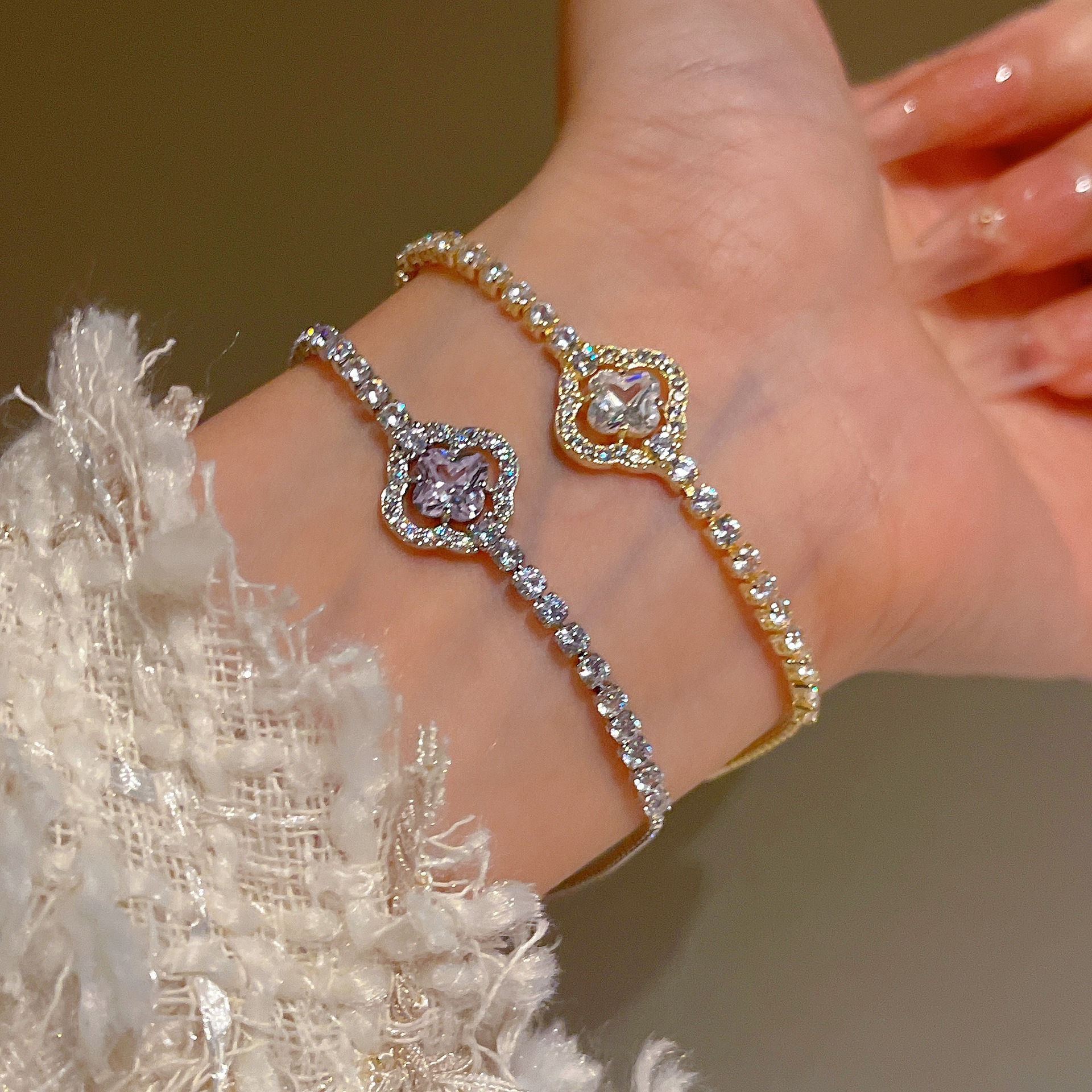 Kleines Design-Blumenarmband 2023 Kordelzug kleines vielseitiges Armband Dongdaemun exquisites Armband J921_voghion.com