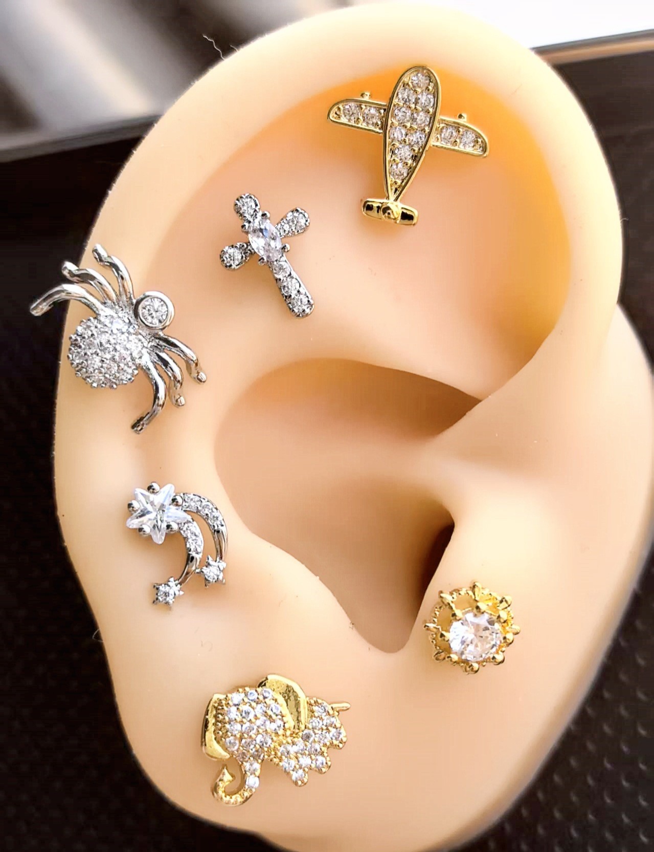 Exquisite Zircon Spider Airplane Elephant Micro-Set Soft Ear Bone Nails Creative Earrings for Women Men detail image 9