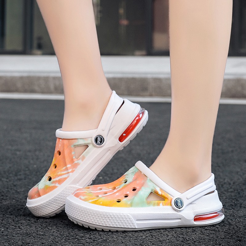 2025 verano pareja agujero zapatos sandalias de camuflaje casuales para hombres zapatillas respirables zapatillas de jardín con almohadillas de aire para mujeres