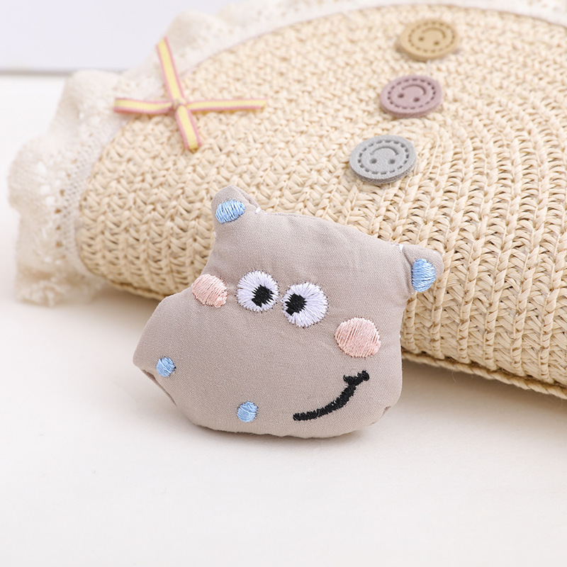 Accesorios de tela hechos a mano de dibujos animados colgantes INS animales de color café coreanos oso conejo lindo accesorios para el cabello infantil