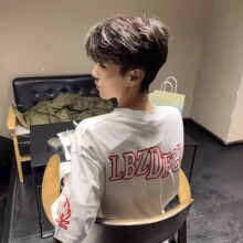美式高街字母小火苗刺绣短袖t恤男夏季宽松小众设计情侣半袖上衣