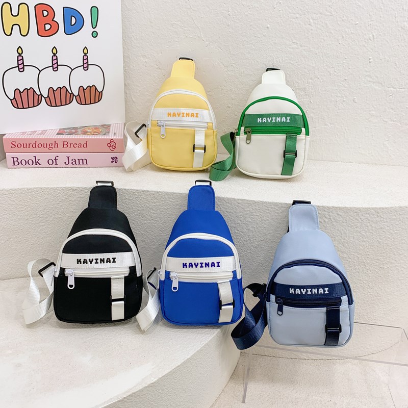 Bolso de pecho para niños y niñas de color de contraste de moda coreana, deportes de ocio, letras de estilo occidental, bolso de mensajero para niños, nuevo bolso para niños