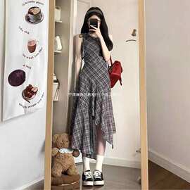 法式无袖不规则格子背心连衣裙子女夏季2026年新款小个子气质长裙
