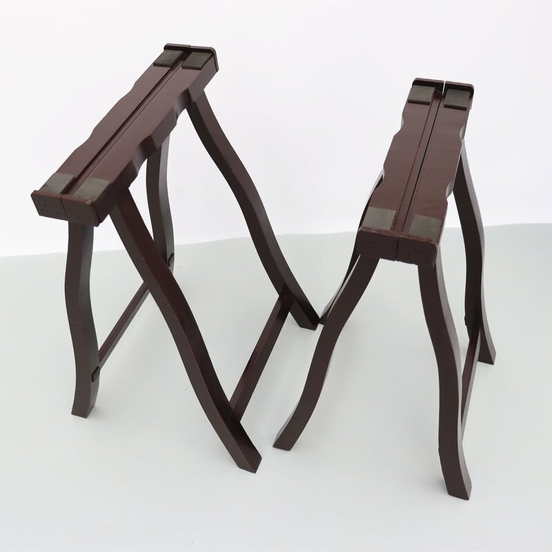 로즈우드 컬러의 볼드한 버전