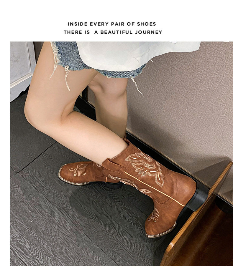 Bốt nữ cổ ngắn mũi vuông thêu họa tiết miệng chữ V gót thô — Nâu cổ điển chi tiết 10