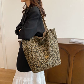 女士单肩包;托特包;腋下包