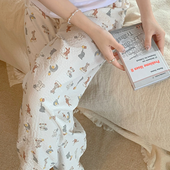 2024 pijamas de verano nuevos hilos de espuma de espuma delgados pantalones anti-mosquitos pantalones de dibujos animados dulces pantalones caseros al por mayor