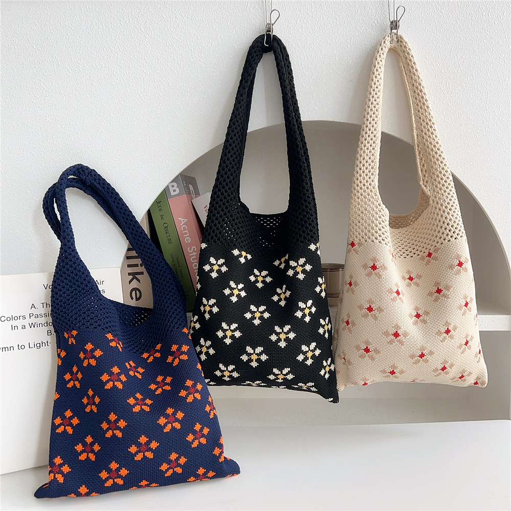 Holiday, Daily Occasion Women's Medium Knit Flower Basic Classic Style Square Open Shoulder Bag