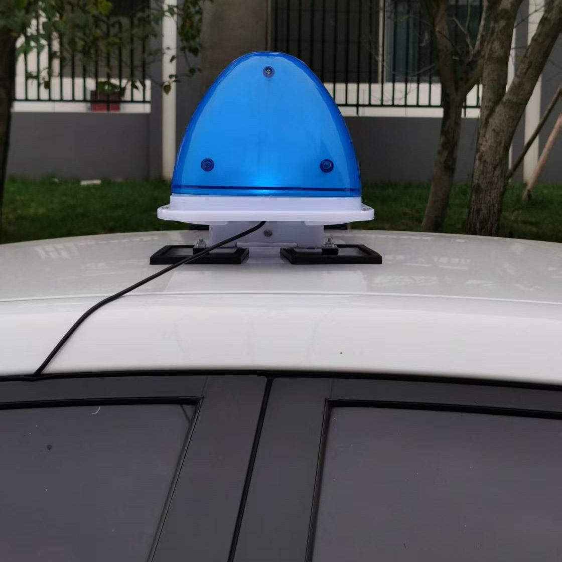 Cross-border best-selling magnetic LED roof light for coaches, taxis, and dump trucks, 120 km/h speed