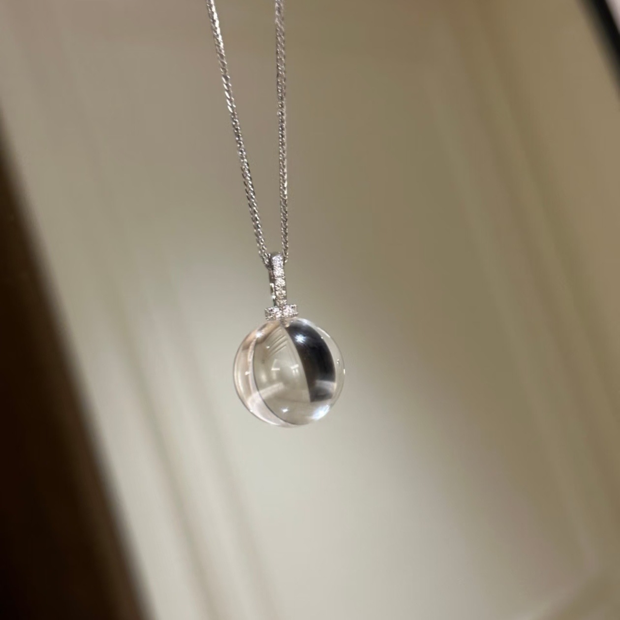 Natural Crystal And Gemstone Charm For Peace And Positive Energy_voghion.com