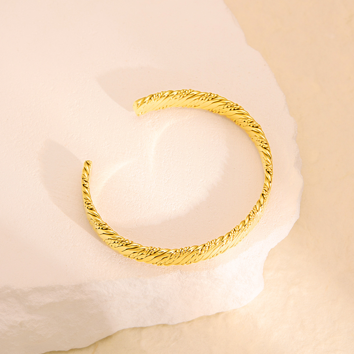 24g Weight Bangle Classification Titanium Steel Chain Material 1 Piece Quantity Holiday, Daily Occasion Titanium Steel Material Geometric Pattern All Seasons Season Unisex Gender Plating Design Retro, Classic Style Style Retro Classic Style Geometric Titanium Steel Bangle In Bulk 10