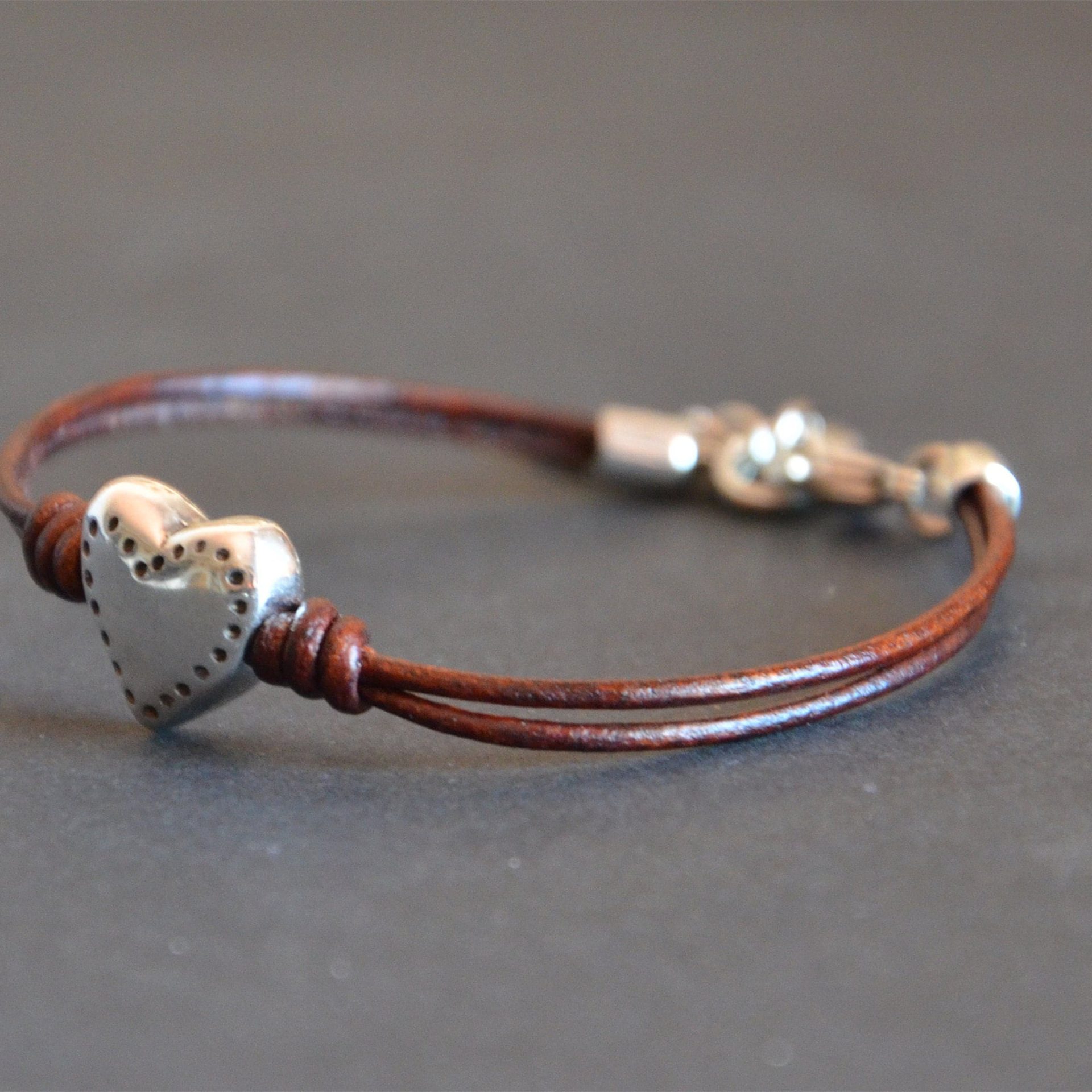 Holiday, Daily Occasion Leather rope, Metal Material Retro Bohemian Heart Shape Leather Rope Metal Wholesale Bracelets