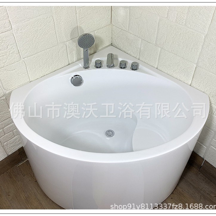 Triángulo en forma de abanico bañera pequeño apartamento j hogar 900*900 temperatura constante calefacción asiento bañera integrado independiente cilindro