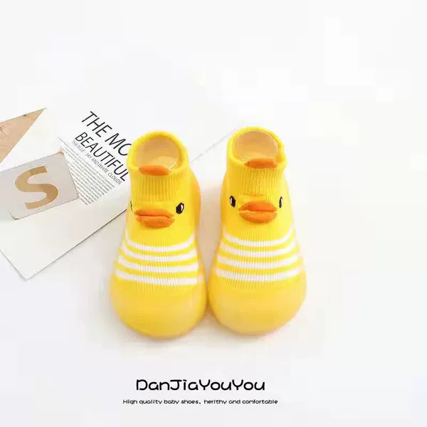 Knitted white striped yellow duckbill