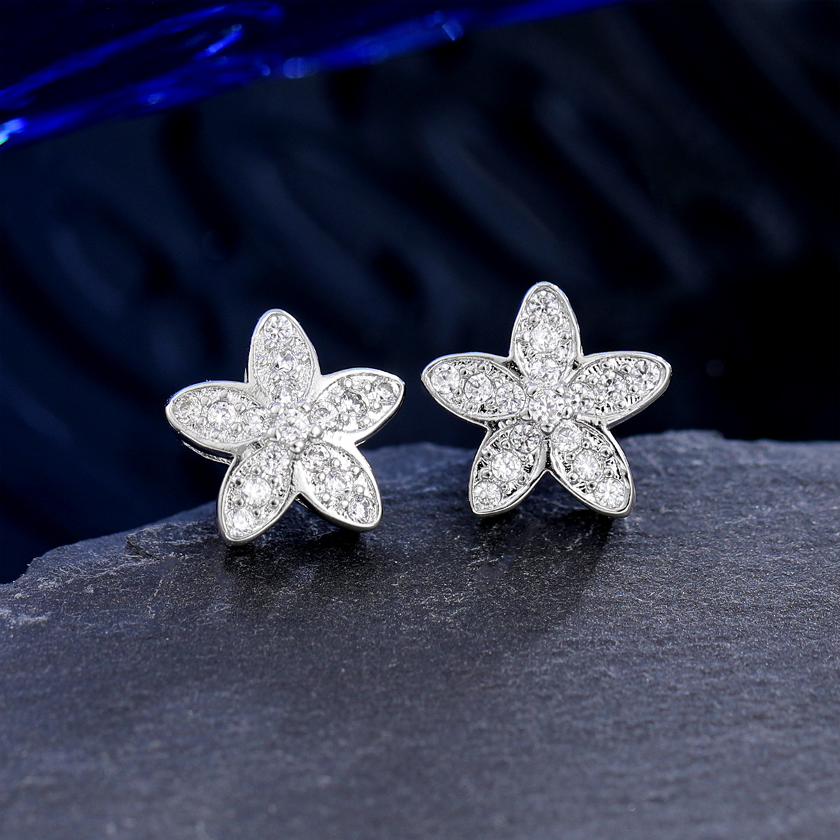 CR7 Diamond Studs - Micro-Inlaid Zircon Hip Hop Earrings For Men (Football Inspired Luxury Studs, Hot Selling)_voghion.com