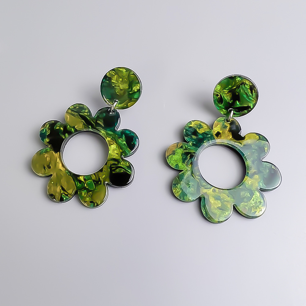 1 Pair Classic Style Flower Hollow Out Arylic Drop Earrings display picture 3