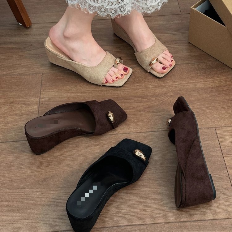 2026 nuevo vestido de verano con faldas de vacaciones de playa con zapatillas frías image 4