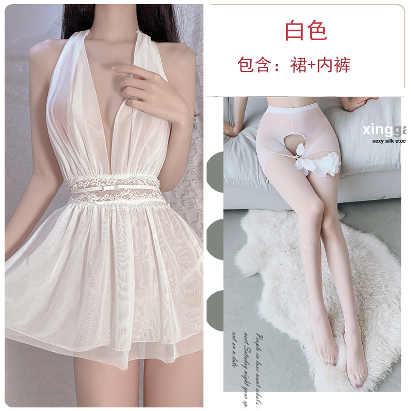 흰색 잠옷 + 속옷 + 스타킹으로 사용되는 흰색 스타킹