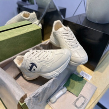 ����؛��ԭ�汾g���ϵ�ЬŮ����������e��Hͬ���\��Ь�г�