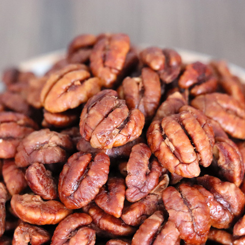 Small cotton-padded jacket small walnut kernels 2500g loosely weighed wild pecan meat nuts roasted seeds and nuts newly picked this year 440