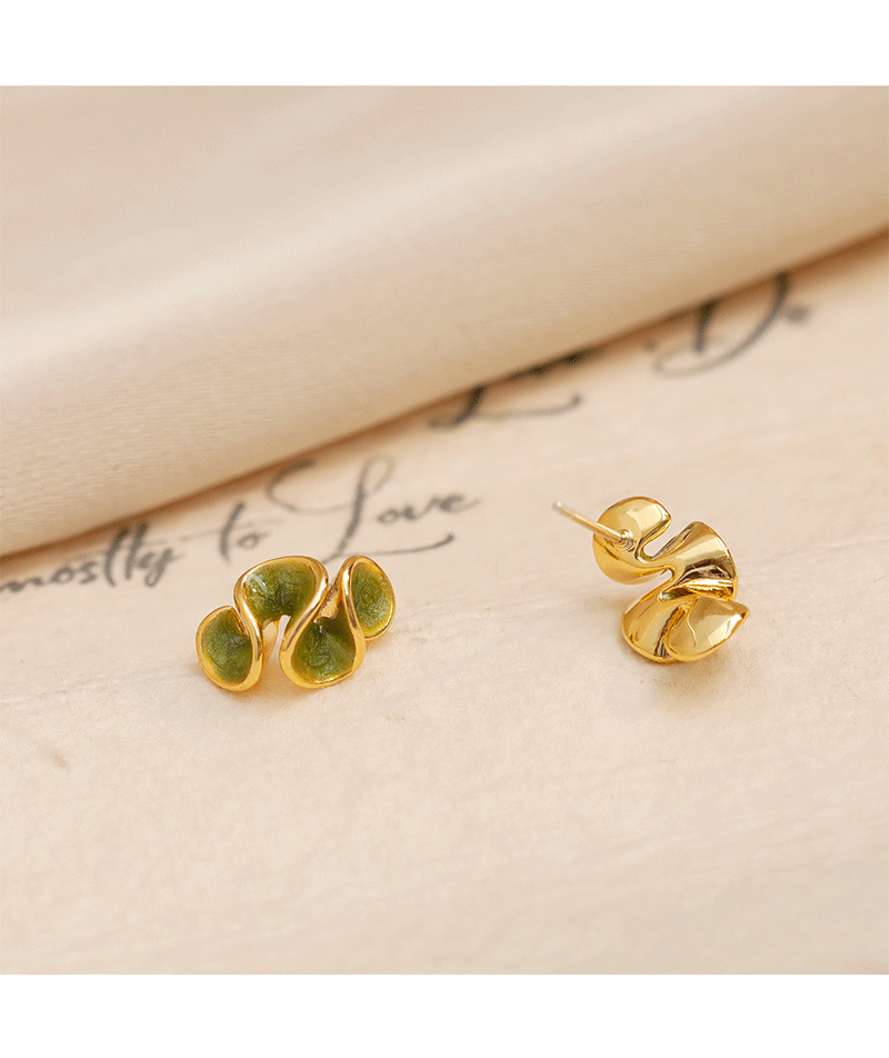 1 Pair Simple Style Waves Enamel Plating Copper 16K Gold Plated Ear Studs display picture 5