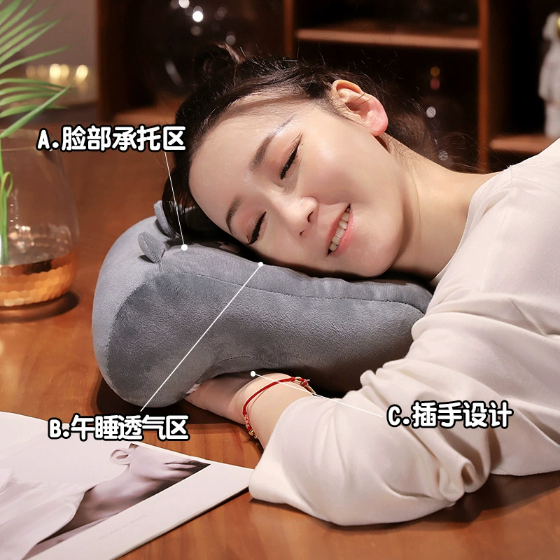 Children's pillow for sleep for elementary school students at lunchtime