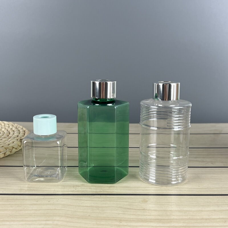 卸売ペット透明正方形無火アロマボトルトイレ水エッセンシャルオイル揮発性ボトル屋内フレグランスボトル 50 ミリリットル|undefined