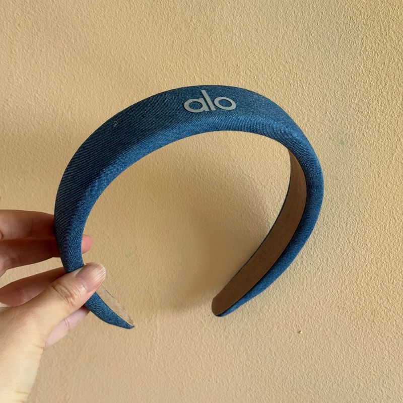 Alo Yoga つば広デザイン、高級ブルーデニム生地のヘッドバンド、シンプルな香港スタイルのヘッドバンド、外出時の多用途|undefined