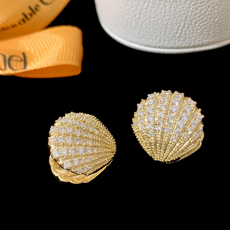 15g Weight Zircon Inlay Material 1 Pair Vintage Style Shell Inlay Copper Zircon Ear Cuffs