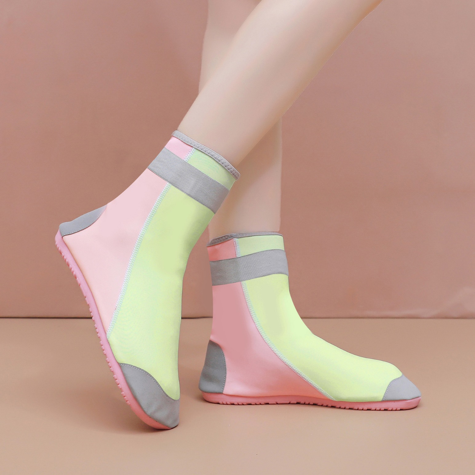 興拓ハイカット親子子供用男女兼用ウォーターシューズ、シュノーケリングビーチシューズソックス、ホームフロアシューズ、スイミングシューズ