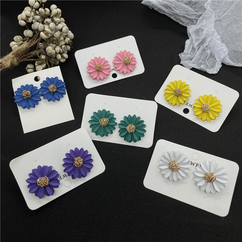 Cute Flower Alloy Plating Women's Ear Studs display picture 1